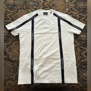 Men’s Emporio Armani Striped T-Shirt Size: XL Style Number: 7V1TG4 1JTUZ